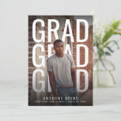 PhotoPop Bold Typography Graduation Party Einladung (Stehend Vorderseite)