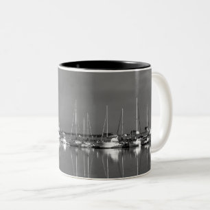 Phototasse schwarz und weiß, Schiffe Zweifarbige Tasse