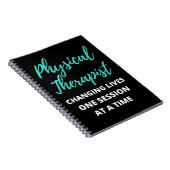 Physikalischer Therapeut, der das Leben einer Sitz Notizblock (Rechte Seite)