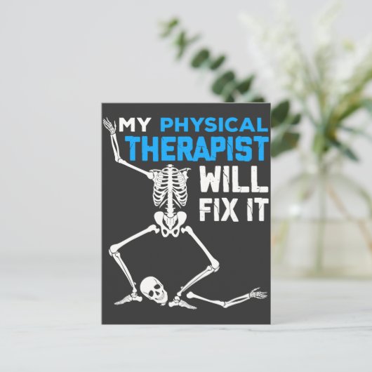 Physiotherapeut Fix It Funny Operation Erholung Postkarte (Stehend Vorderseite)