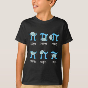 Pi Day Funny Pi Symbol mit Maske falsche Schüler T-Shirt