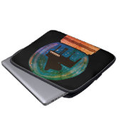 Piano in einem Schneeglobe Laptopschutzhülle (Vorne Knopf)