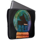 Piano in einem Schneeglobe Laptopschutzhülle (Vorne Rechts)