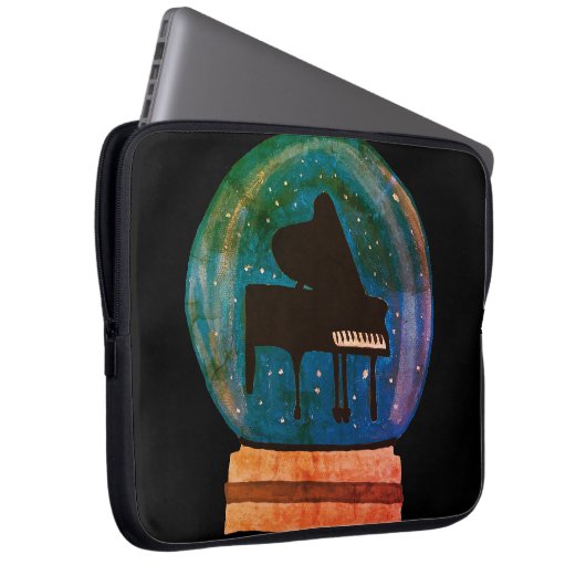 Piano in einem Schneeglobe Laptopschutzhülle (Vorne Rechts)
