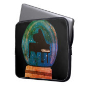 Piano in einem Schneeglobe Laptopschutzhülle (Vorderseite Links)