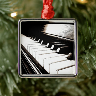 Piano Keys Macro Ornament Aus Metall