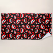 Piano-Lächelmuster auf schwarzem Hintergrund Strandtuch (Vorderseite)