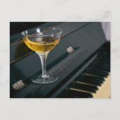 Piano mit Getränk Postkarte (Vorderseite)
