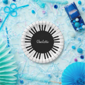 Piano-Tasten in Schwarz und Weiß mit eigenem Namen Pappteller (Party)