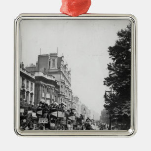 Piccadilly, London Ornament Aus Metall