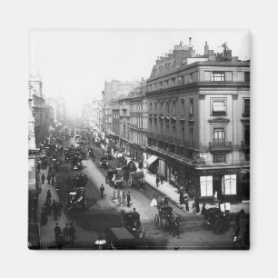 Piccadilly Magnet