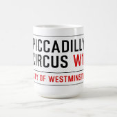 Piccadilly Zirkus-Straßenschild Kaffeetasse (Mittel)