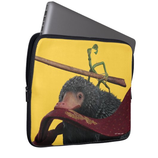 Pickett & Teddy mit Wand und Krawatte Laptopschutzhülle (Vorne Rechts)