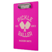 Pickle Baller Pickleball-Kollegialtypografie Klemmbrett (Links)