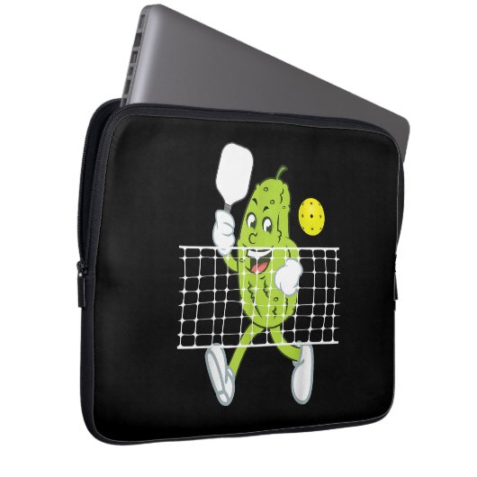 Pickle Playing Pickleball - Funny Pickleball Paddl Laptopschutzhülle (Vorne Rechts)