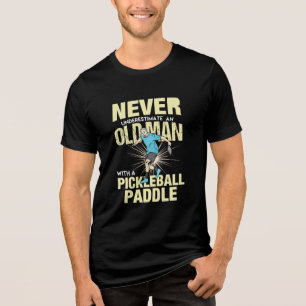 Pickleball - Alter Mann mit Pickleball-Paddel Tri-Blend Shirt