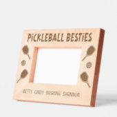 Pickleball Besties Gruppe der Freunde mit Namen Geätzte Rahmen (Links)