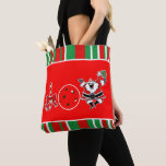 Pickleball Christmas Joy Santa Red und Green Tasche<br><div class="desc">Die Weihnachtsfreude ist in vielerlei Hinsicht geschrieben. Feiern Sie den Urlaub mit unserer tollen JOY Pickleball Weihnachtskollektion mit festlichen Designs, die perfekt für Pickleballe und Party-Planer sind! Diese Kollektion umfasst eine einzigartige Weihnachtsdekoration und Geschenke, von bunten pickleball-Ornamenten und Party-Zubehör zu T - Shirt, Trinkbehälter, Zuhause-Waren und Accessoires. Ob Sie ein...</div>