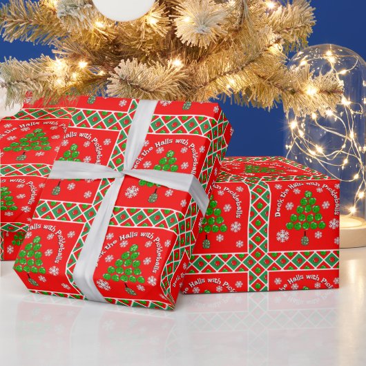 Pickleball Christmas Tree Deck the Halls Red Green Geschenkpapier (Feiertage)