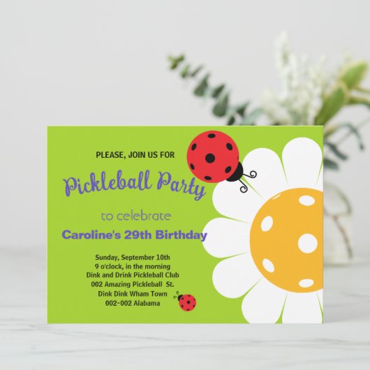 Pickleball Daisy & Ladybug B'day Invasion+ UAWG Karte (Stehend Vorderseite)