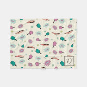 Pickleball! Farbiges Monogramm-Anfangsmuster Fleecedecke (Vorderseite (Horizontal))