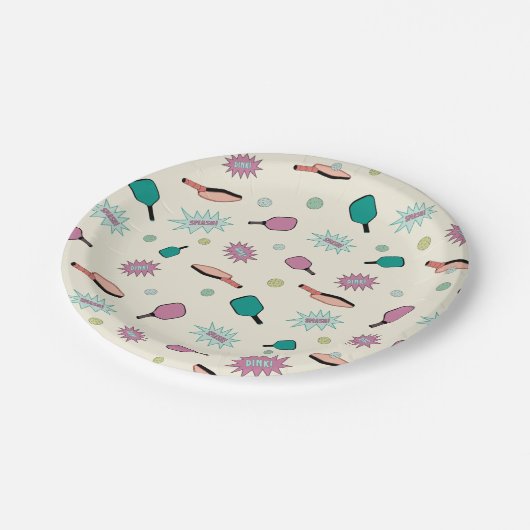 Pickleball! Fun farbiges Muster Pappteller (Schrägansicht)