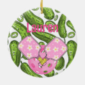 Pickleball Girl Pickles und Pickleballs Custom Cer Keramik Ornament (Hinten)