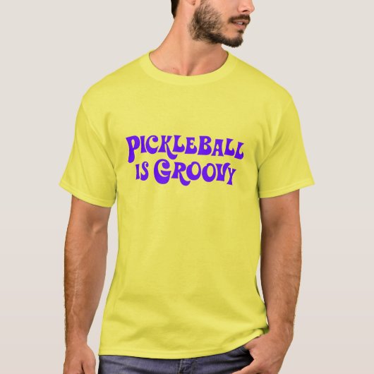 "Pickleball ist Groovy" Krawatten-T - Shirt (Vorderseite)