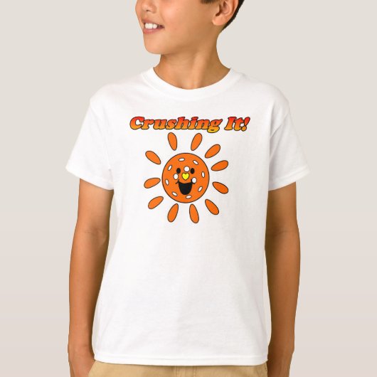 Pickleball Kid, zerkleinert - orangefarbener Sonne T-Shirt (Vorderseite)