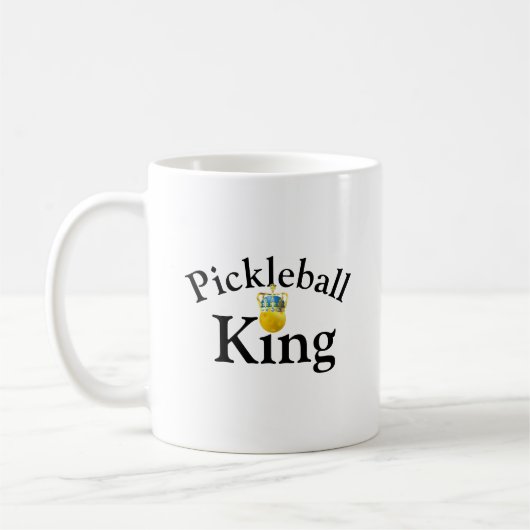 Pickleball King, gelbes Pickleball mit einer Krone Kaffeetasse (Links)