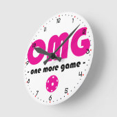 Pickleball One More Game white / pink Runde Wanduhr (Winkel)