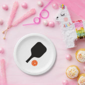 Pickleball-Paddel und orangefarbenes Pickleball Pappteller (Party)