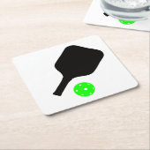 Pickleball-Paddle und grüne Bälle Rechteckiger Pappuntersetzer (angewinkelt)