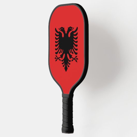 Pickleball Paddle unter der Flagge Albaniens (Links)