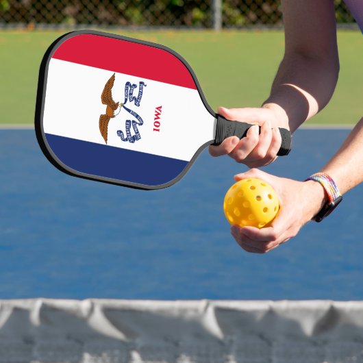 Pickleball Paddle unter der Flagge von Iowa, USA (InSitu)