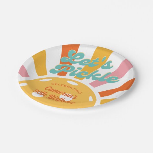 Pickleball Party Farbenfrohe Retro Sonnenstrahlen  Pappteller (Schrägansicht)