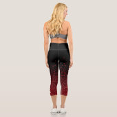 Pickleball Player Personalisierter Schwarz-Rot-Gli Capri Leggings (Rückseite)