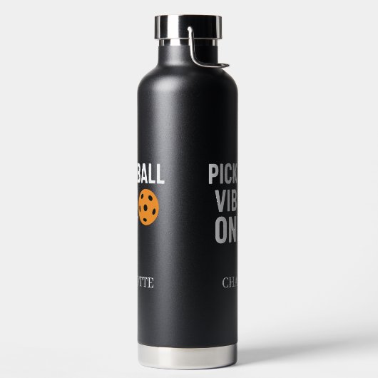 Pickleball Player vibes quotierter Name Trinkflasche (links)