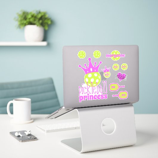 Pickleball Princess Bright Pink Vinyl Sticker Set (Laptop auf Schreibtisch)