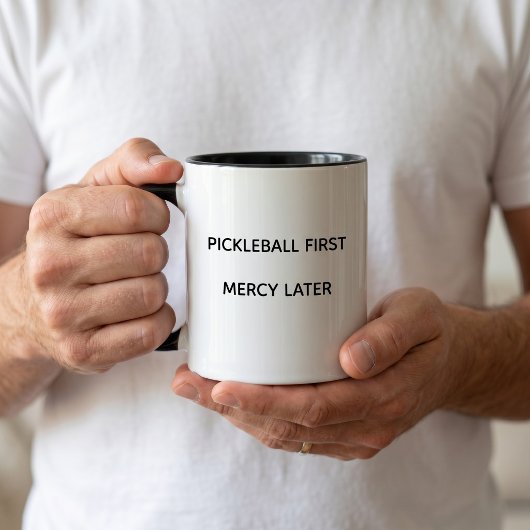 Pickleball zuerst, Gnade später Tasse