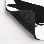 Pickreihenfolge. Schwarzer Vogel & rote Herzen. Mousepad (Ecke)