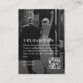 Pics happen! Bold Trending B&W-Photo Wedding  Begleitkarte (Vorderseite)