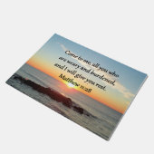 PICTURESQUE MATTHEW 11"28 SCRIPTURE VERSE FUßMATTE (Schrägansicht)