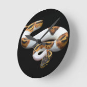 Piebaldballpythonschlange Runde Wanduhr (Winkel)