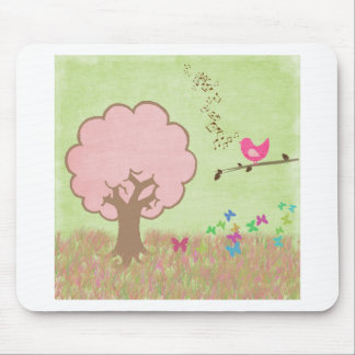 Piepmatz in einem Baum Mousepad