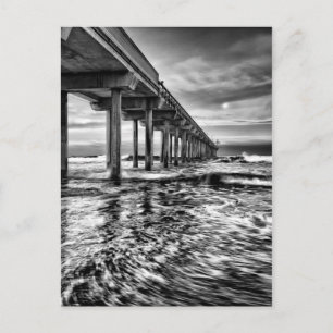 Pier in B&W bei Morgendämmerung, Kalifornien Postkarte