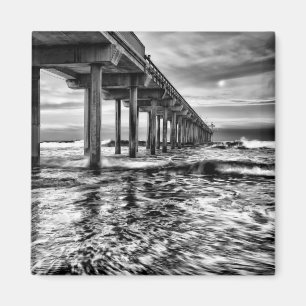 Pier in Schwarzweiß bei Morgendämmerung, Kaliforni Magnet