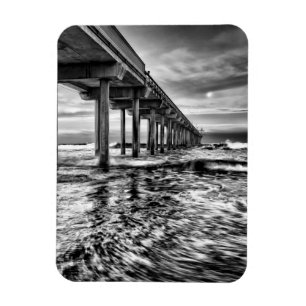 Pier in Schwarzweiß bei Morgendämmerung, Kaliforni Magnet