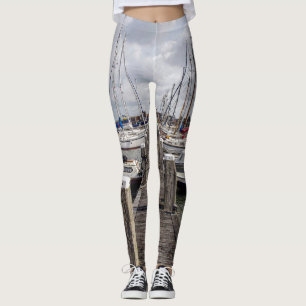 Pier mit Booten und Yachten in Marken Niederlande Leggings