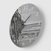 Pier von Shirley Taylor Große Wanduhr (Winkel)